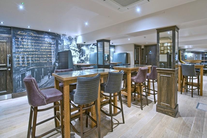 Отель The Bath Arms Wetherspoon Уорминстер Экстерьер фото