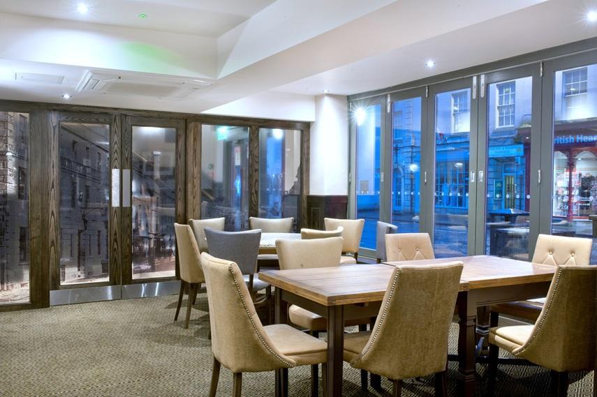 Отель The Bath Arms Wetherspoon Уорминстер Экстерьер фото