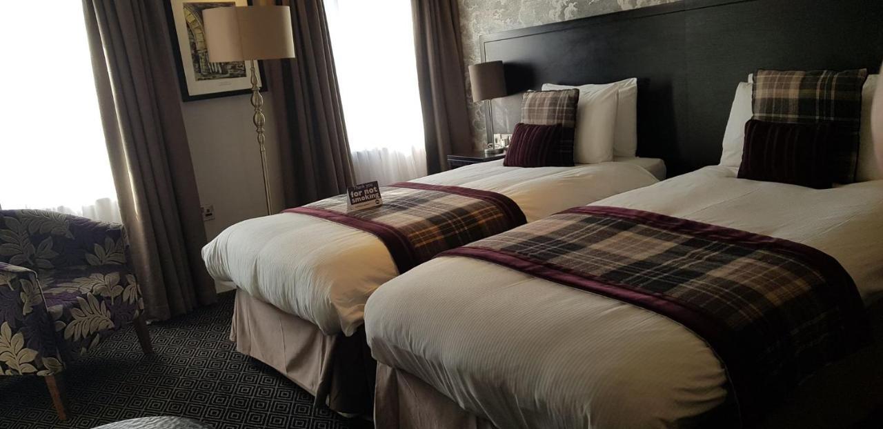 Отель The Bath Arms Wetherspoon Уорминстер Экстерьер фото