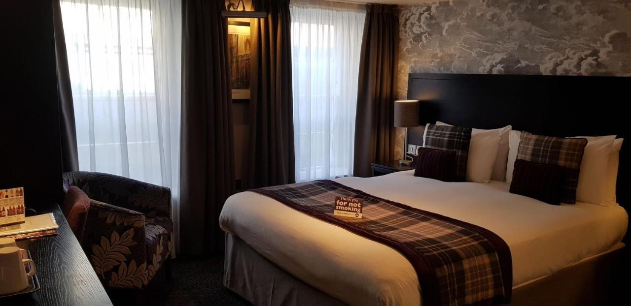 Отель The Bath Arms Wetherspoon Уорминстер Экстерьер фото